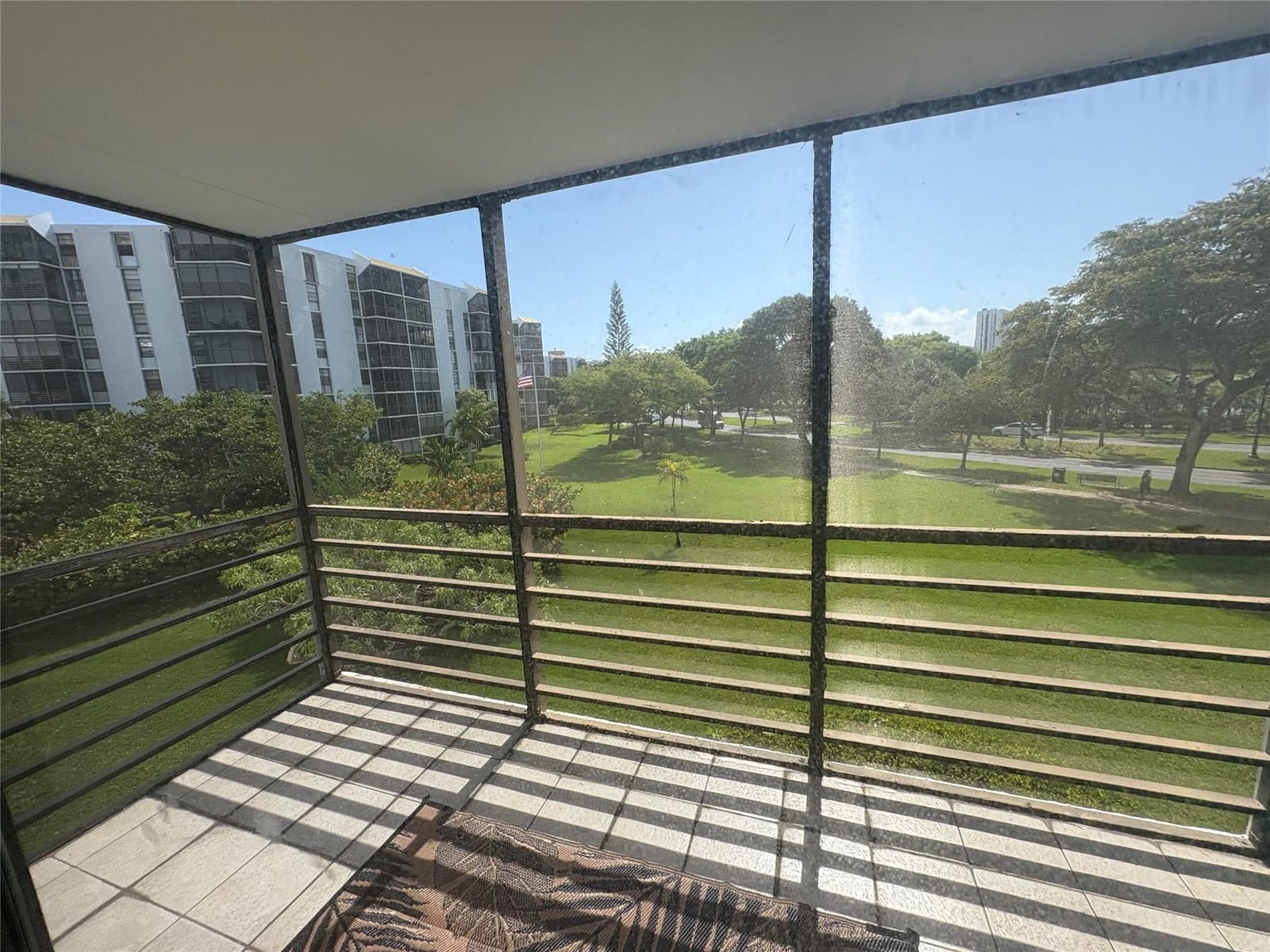 20400 W Country Club Drive 310, Aventura, FL 33180 photo 5