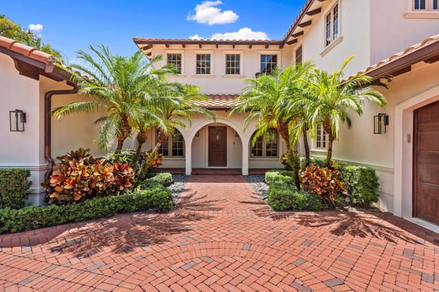 12891 Inshore Drive, sold in Intracoastal Park, Palm Beach Gardens, FL