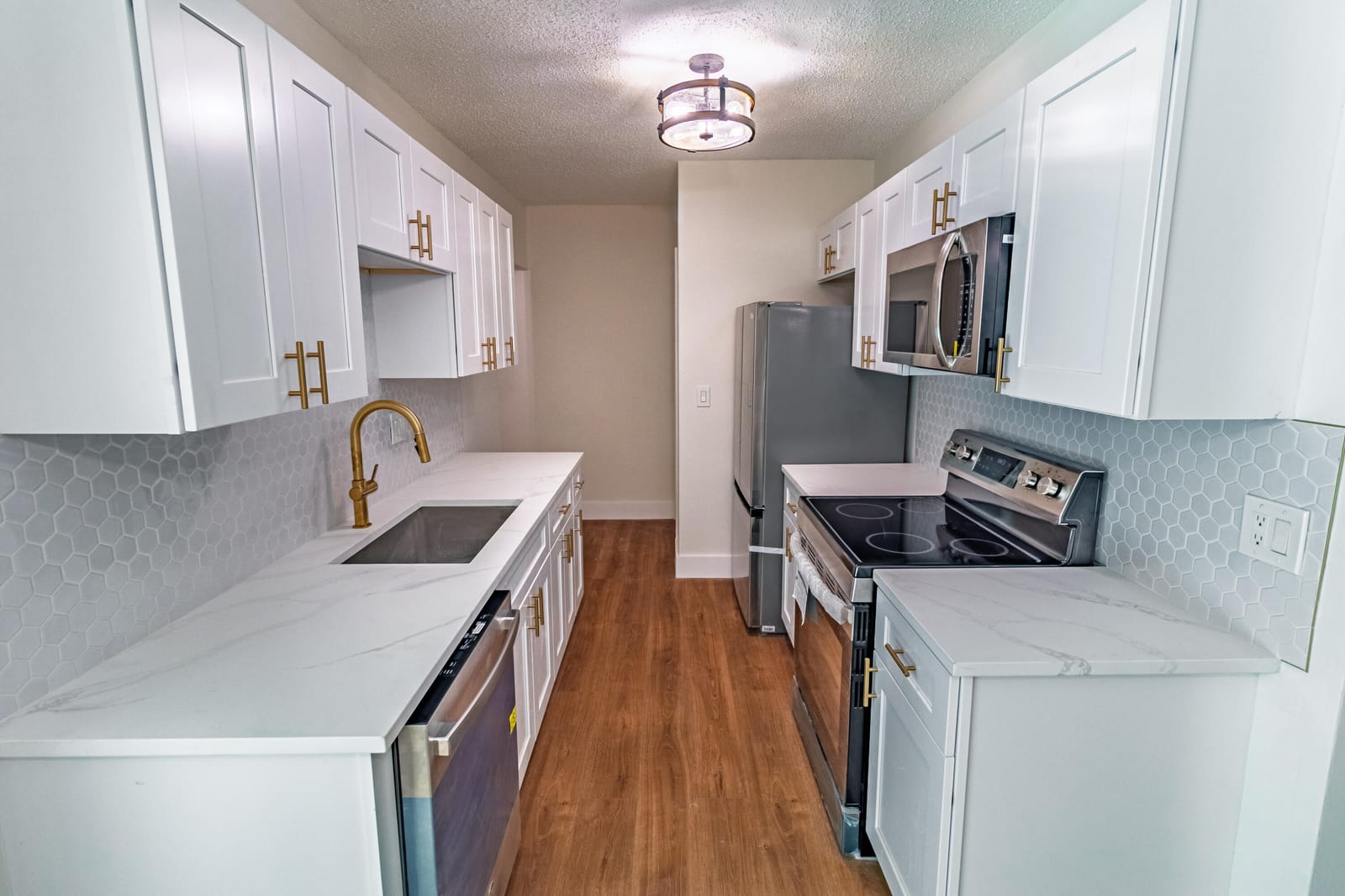 99 Henthorne Drive — photo 12