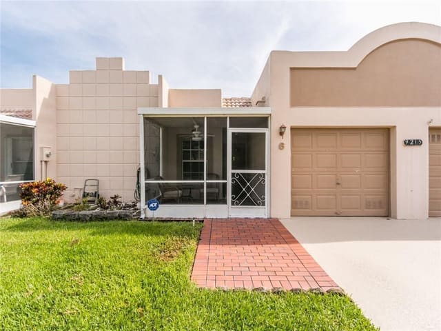 9215 Flynn Circle 6, Boca Raton, FL 33496
