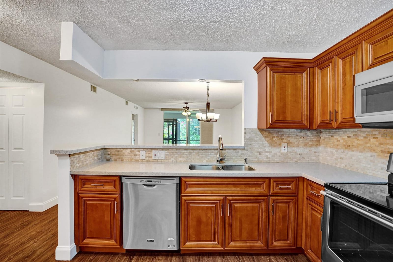 9215 Flynn Circle 6 — photo 4