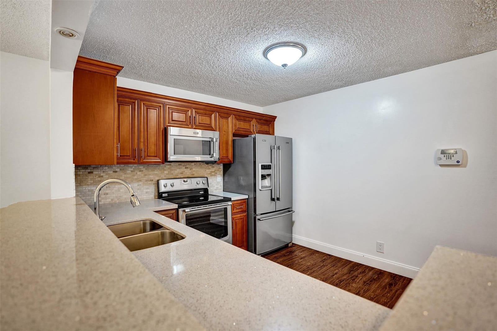 9215 Flynn Circle 6 — photo 7