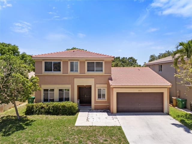 10772 SW 14th Place, sold in Harmony Lakes, Davie, FL