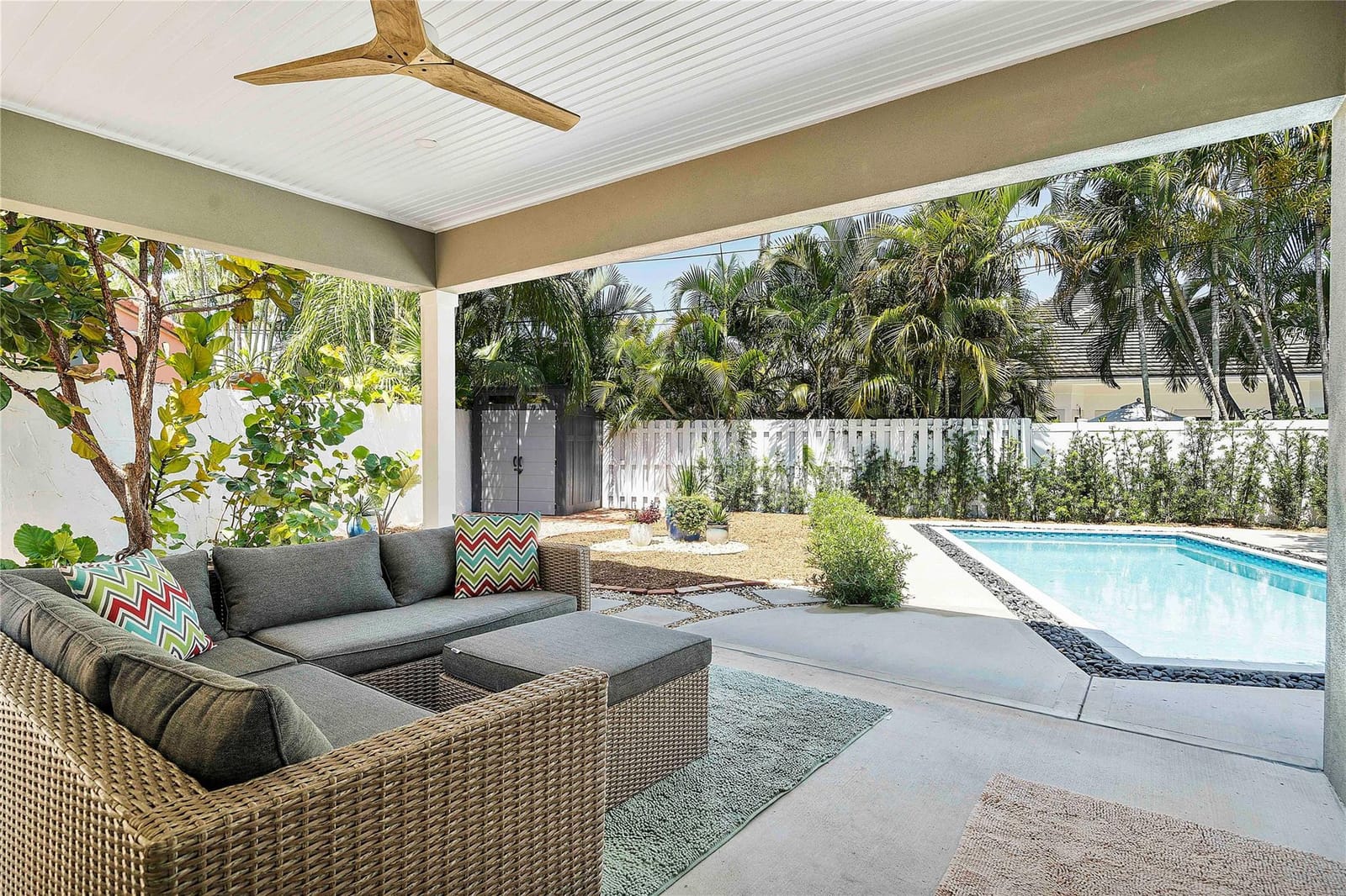 605 N Victoria Park Road, Fort Lauderdale, FL 33304