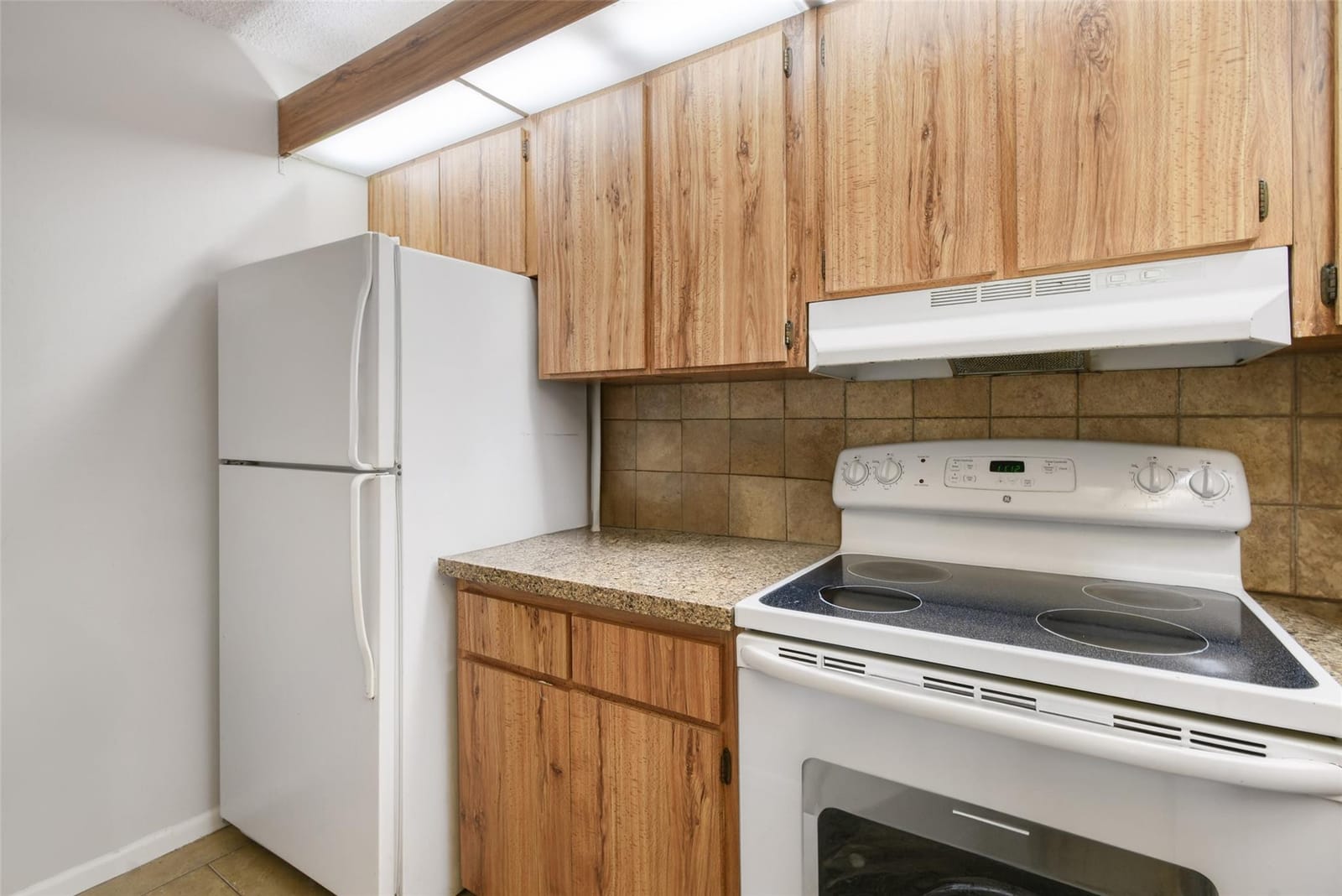 3402 Gardens Drive 14B — photo 6