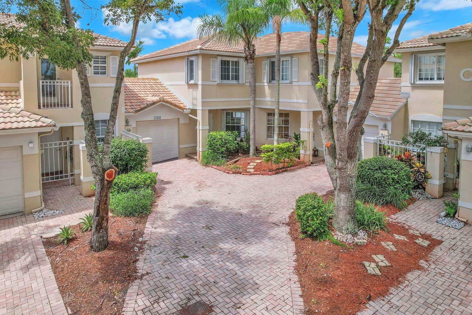 17036 NW 22nd Street 17036, Pembroke Pines, FL 33028