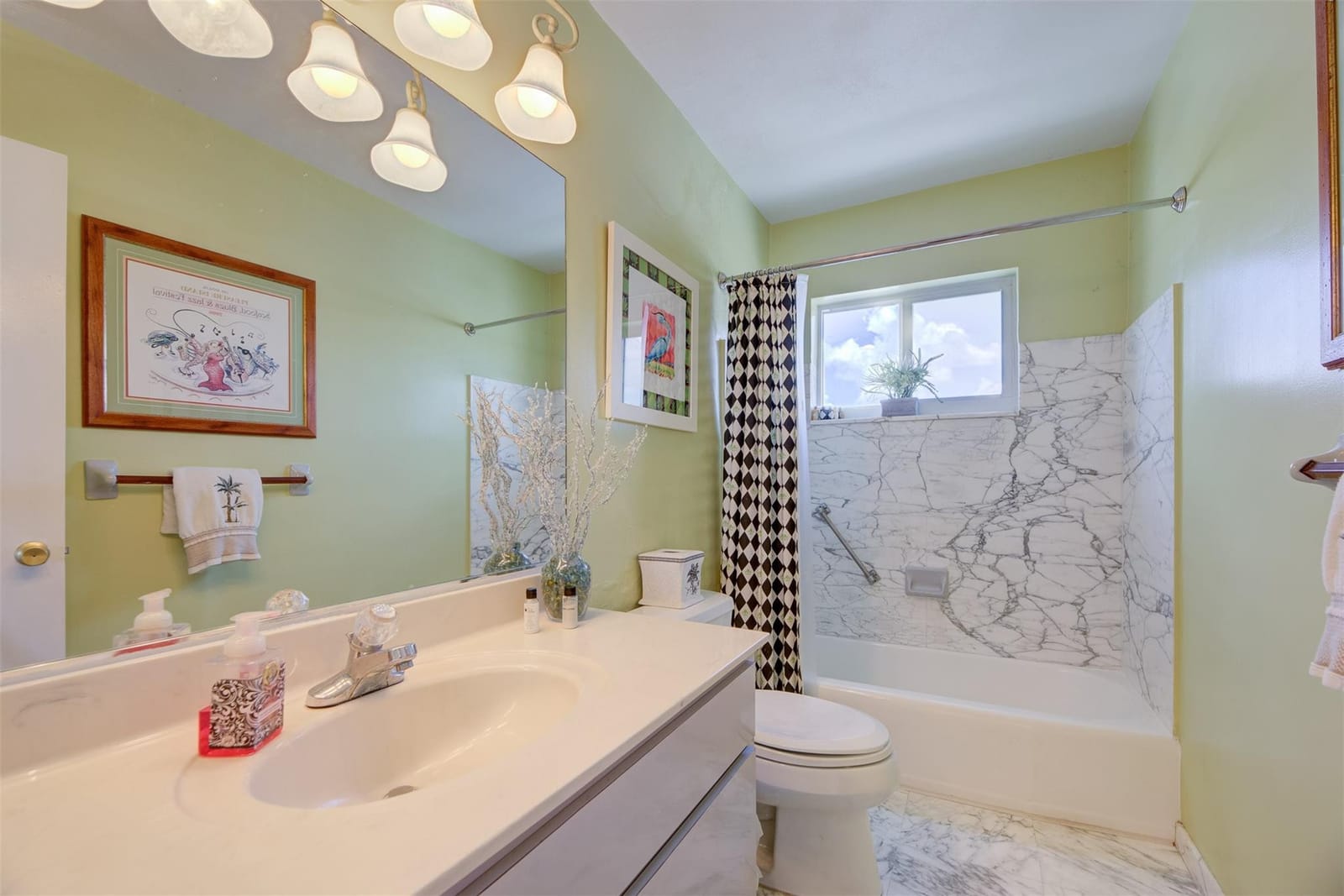 1815 N Surf Road 403 — photo 12