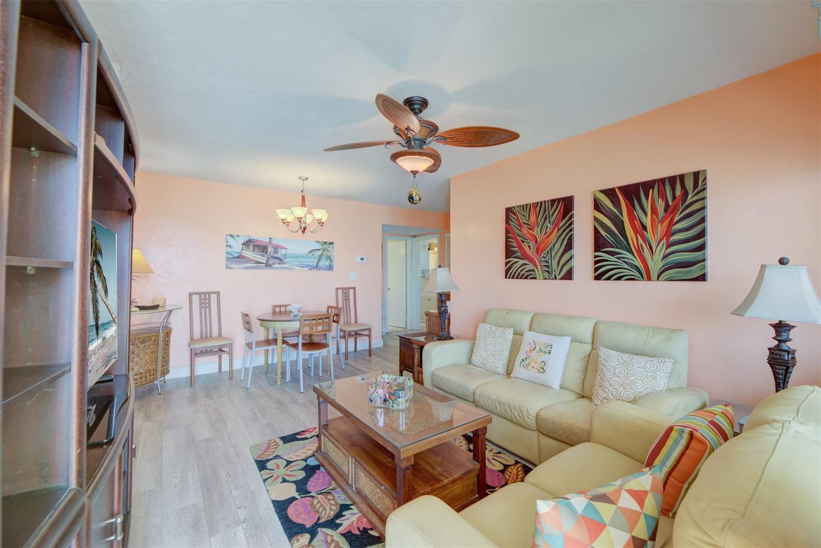 1815 N Surf Road 403 — photo 3