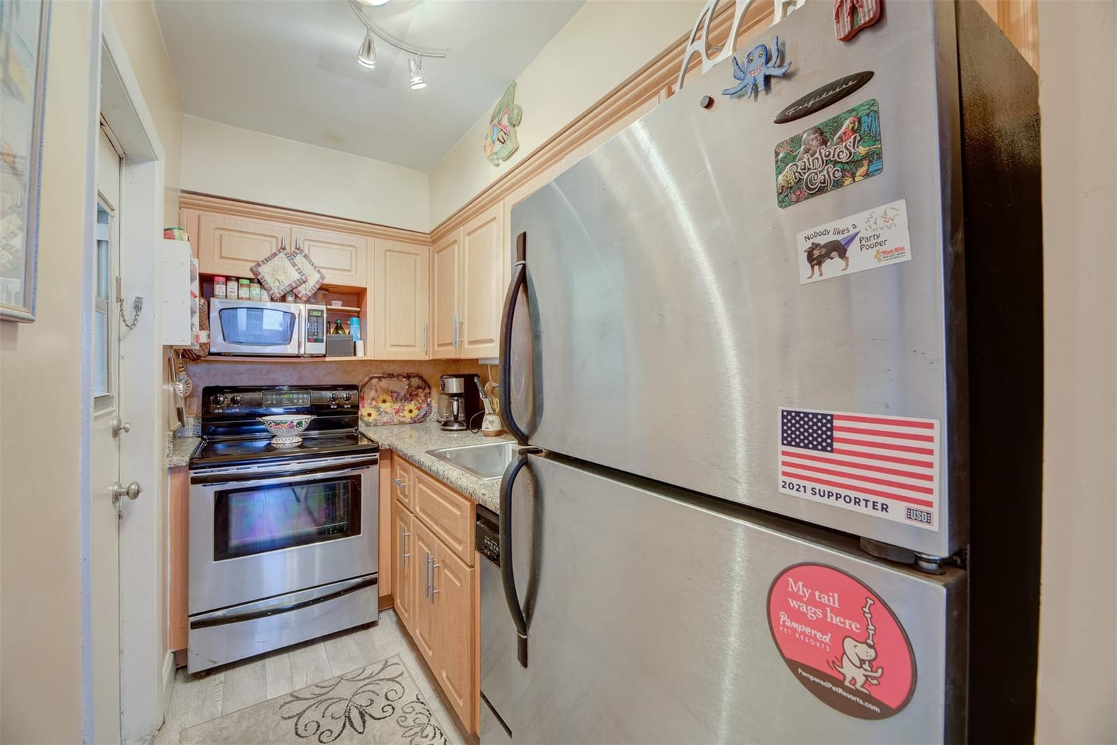 1815 N Surf Road 403 — photo 9