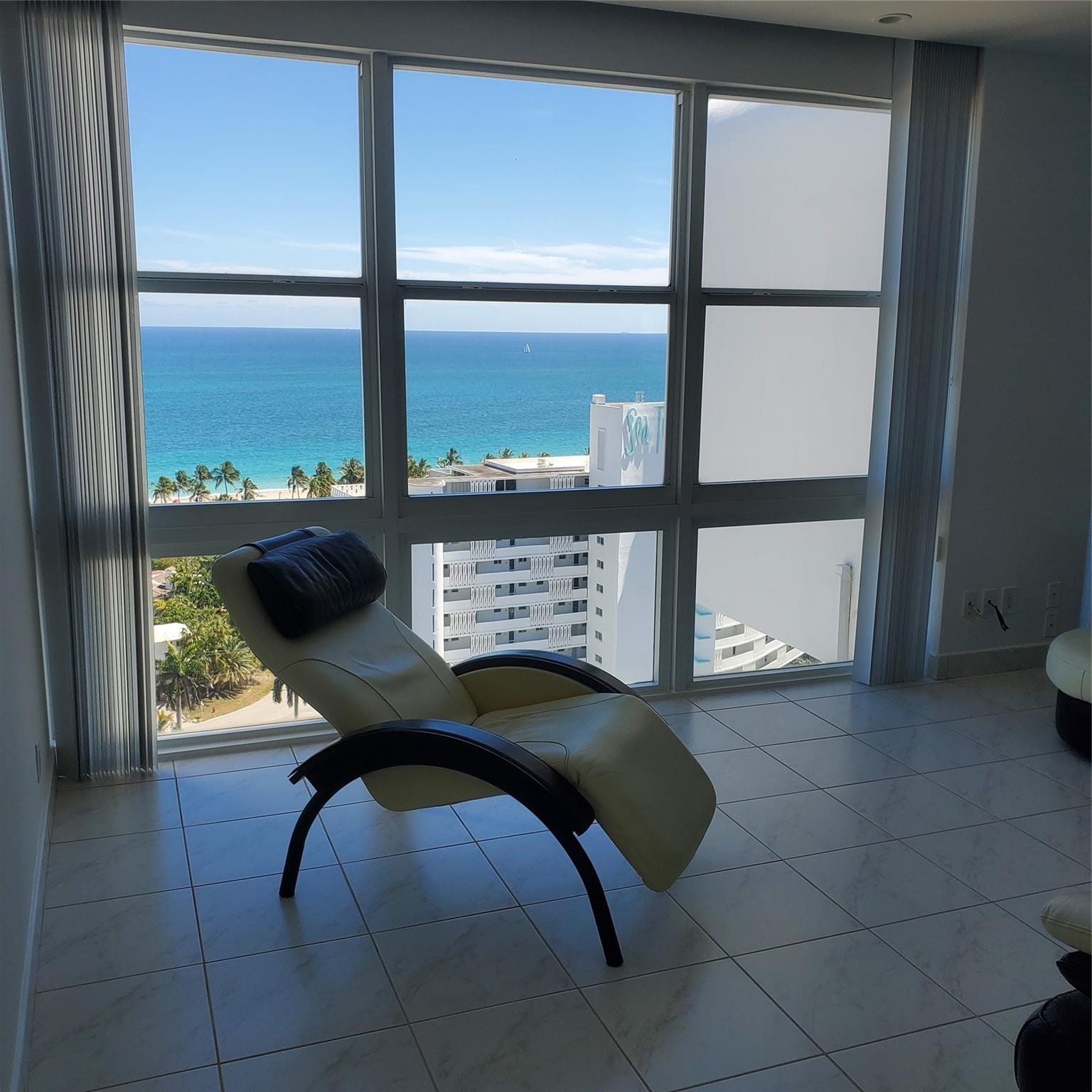 2841 N Ocean Boulevard 2008 — photo 11