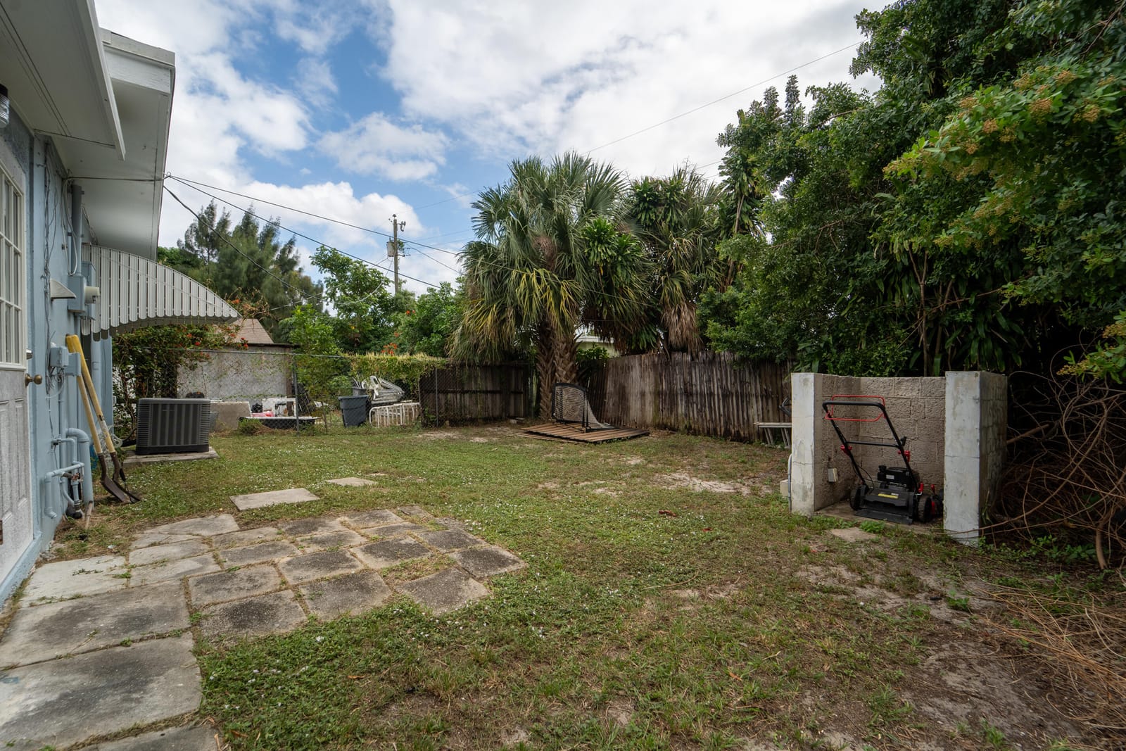 1214 Peak Road — photo 4