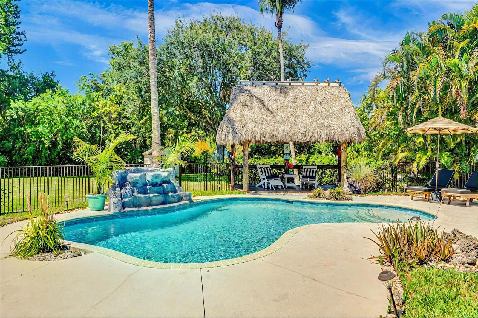 13770 SW 18th Court — photo 9