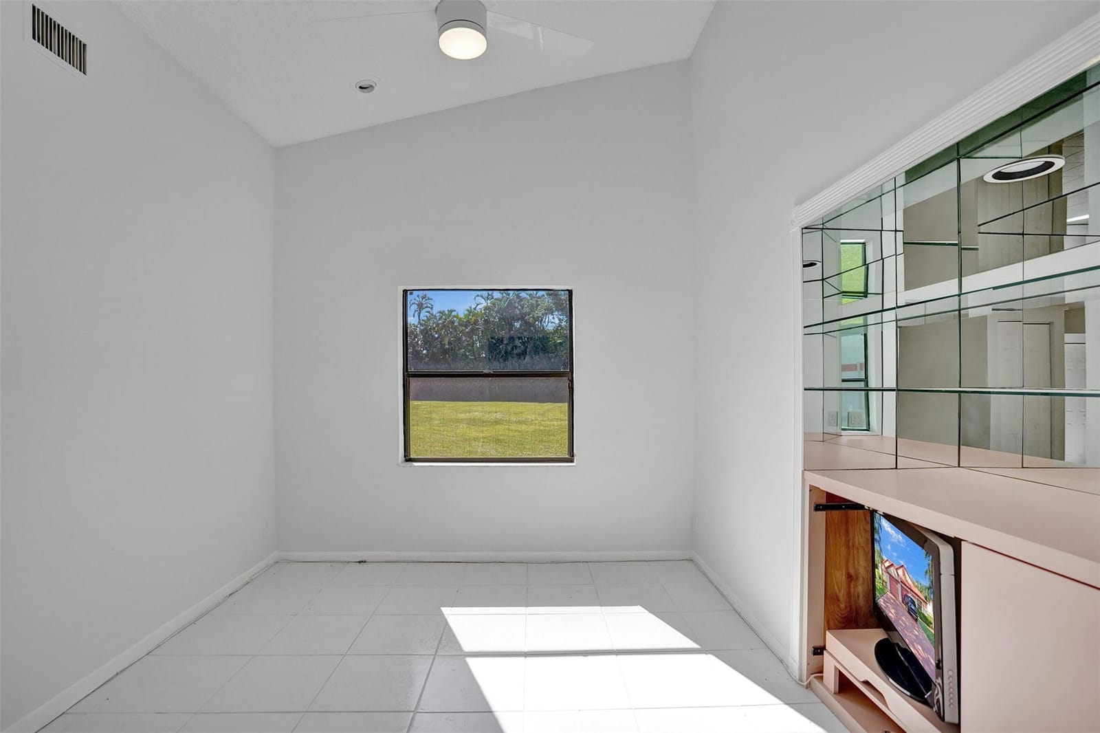 7592 Lexington Club Boulevard A, Delray Beach, FL 33446 photo 11