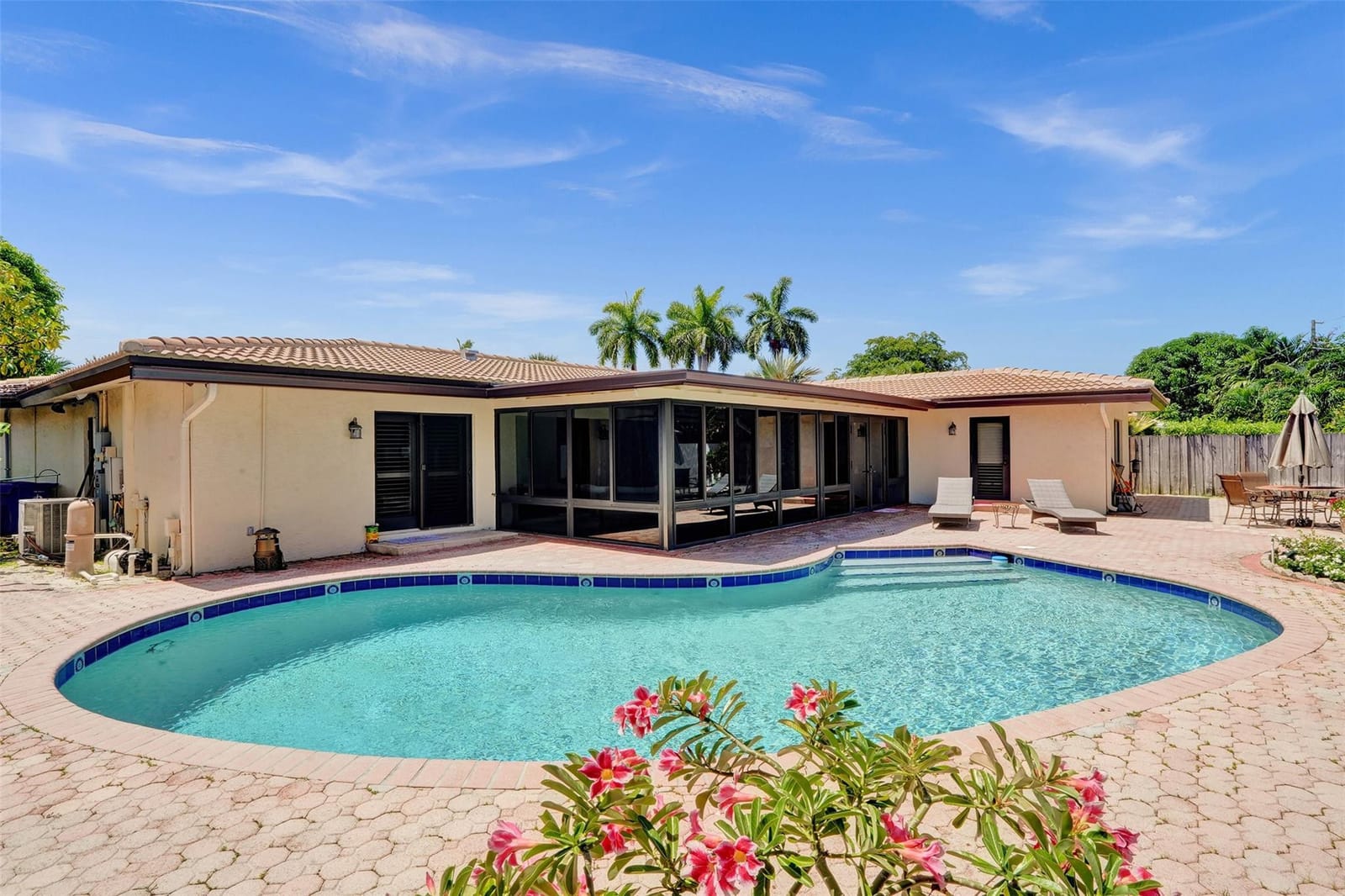 2000 NE 31st Avenue, Fort Lauderdale, FL 33305 photo 2