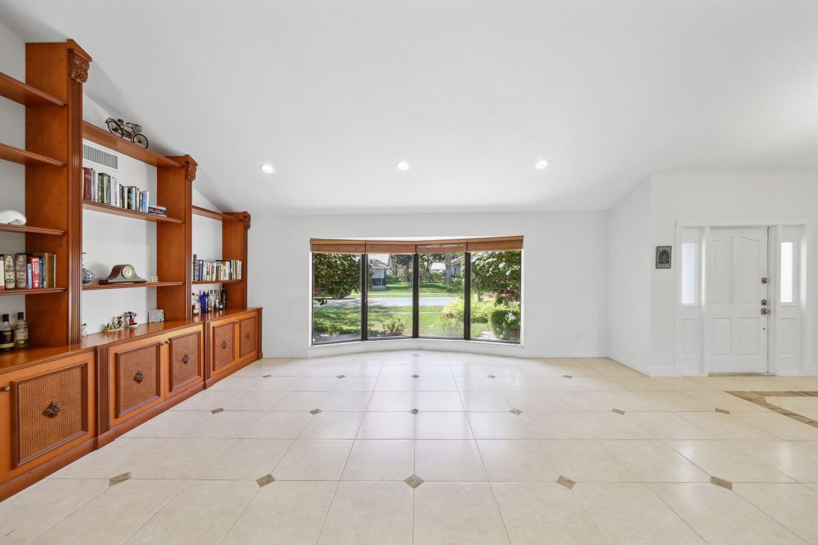 3035 St James Drive — photo 5
