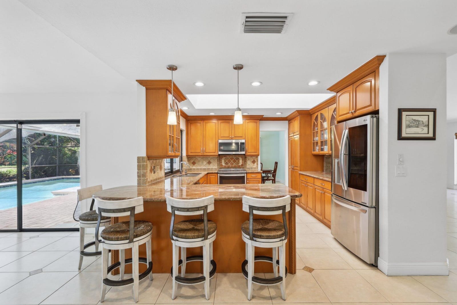 3035 St James Drive — photo 8