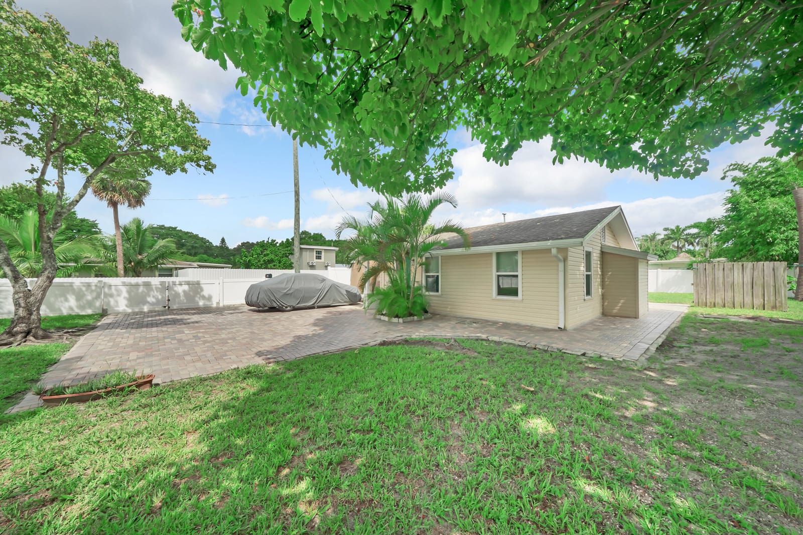 5271 Wallis Road, Royal Palm Estates, FL 33415 photo 19