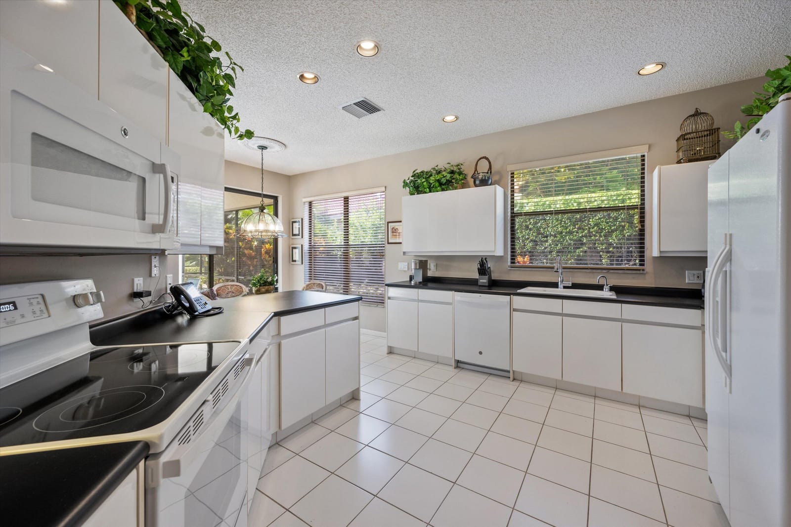 10150 Dover Carriage Lane — photo 4