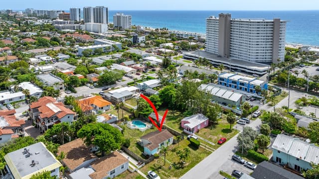 1961 NE 3rd Street, sold in Ocean Vue, Deerfield Beach, FL