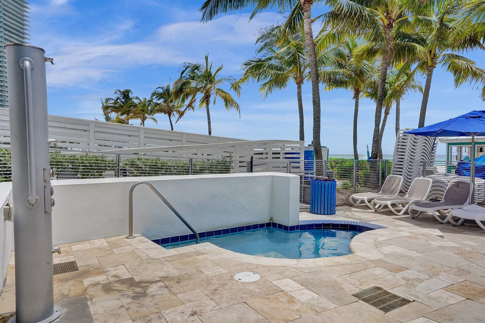 18683 Collins Avenue 1404 — photo 4