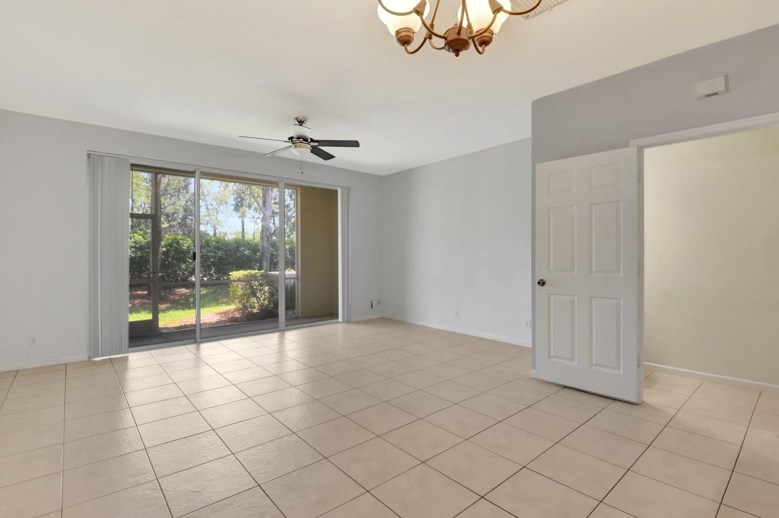 9755 Porta Leona Lane — photo 7