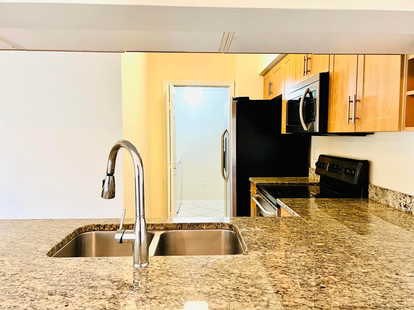 6511 Emerald Dunes Drive 308, West Palm Beach, FL 33411 photo 7