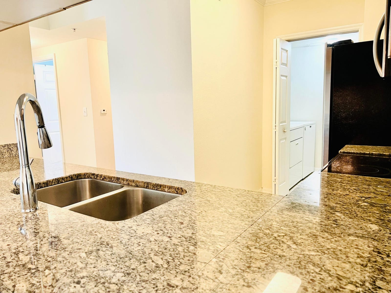 6511 Emerald Dunes Drive 308, West Palm Beach, FL 33411 photo 8