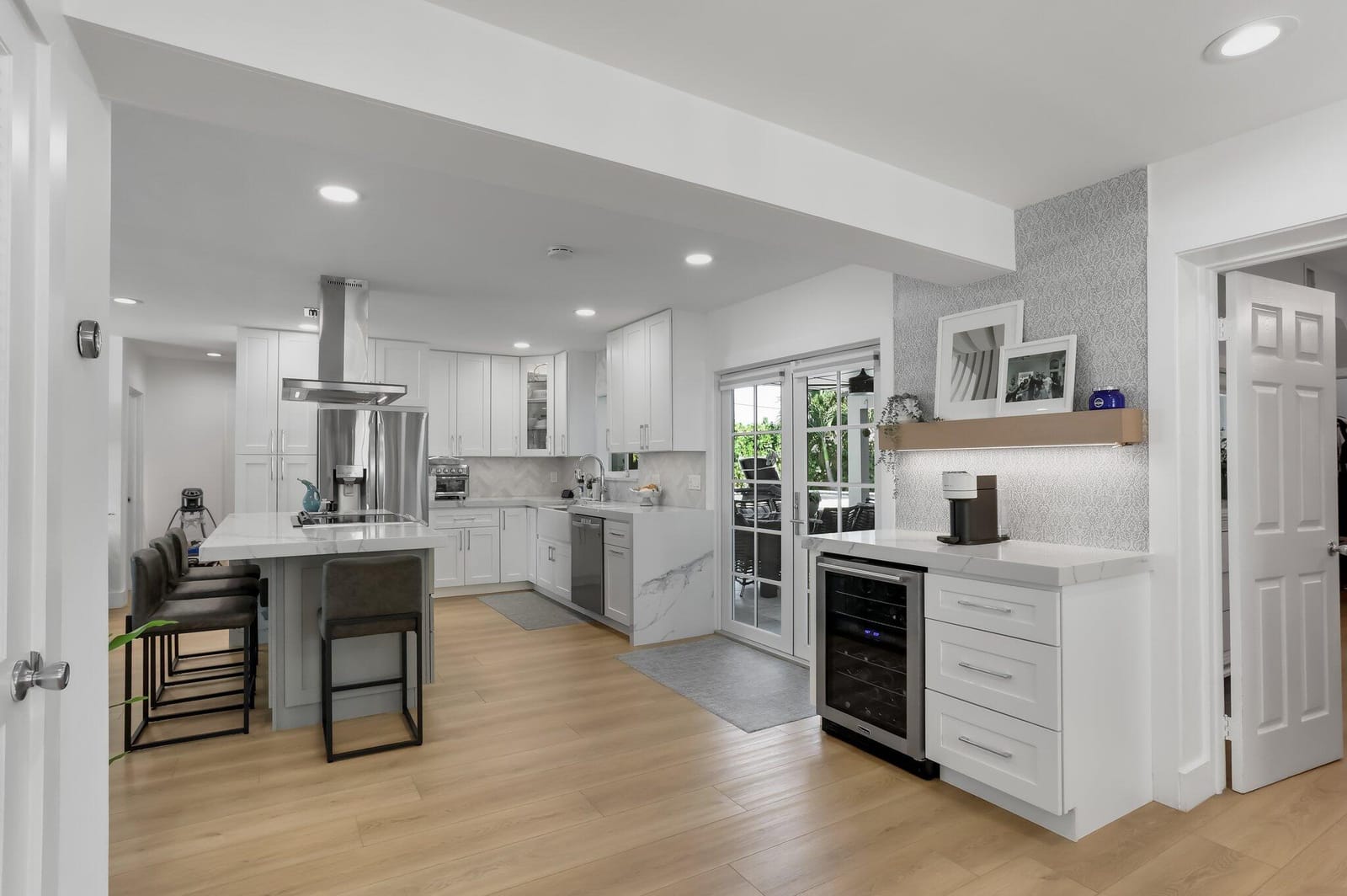 520 SE 3rd Court, Deerfield Beach, FL 33441 photo 12