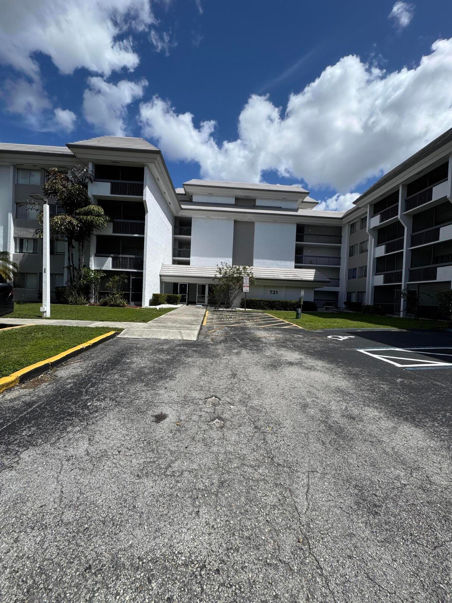 721 N Pine Island Road 207 — photo 12