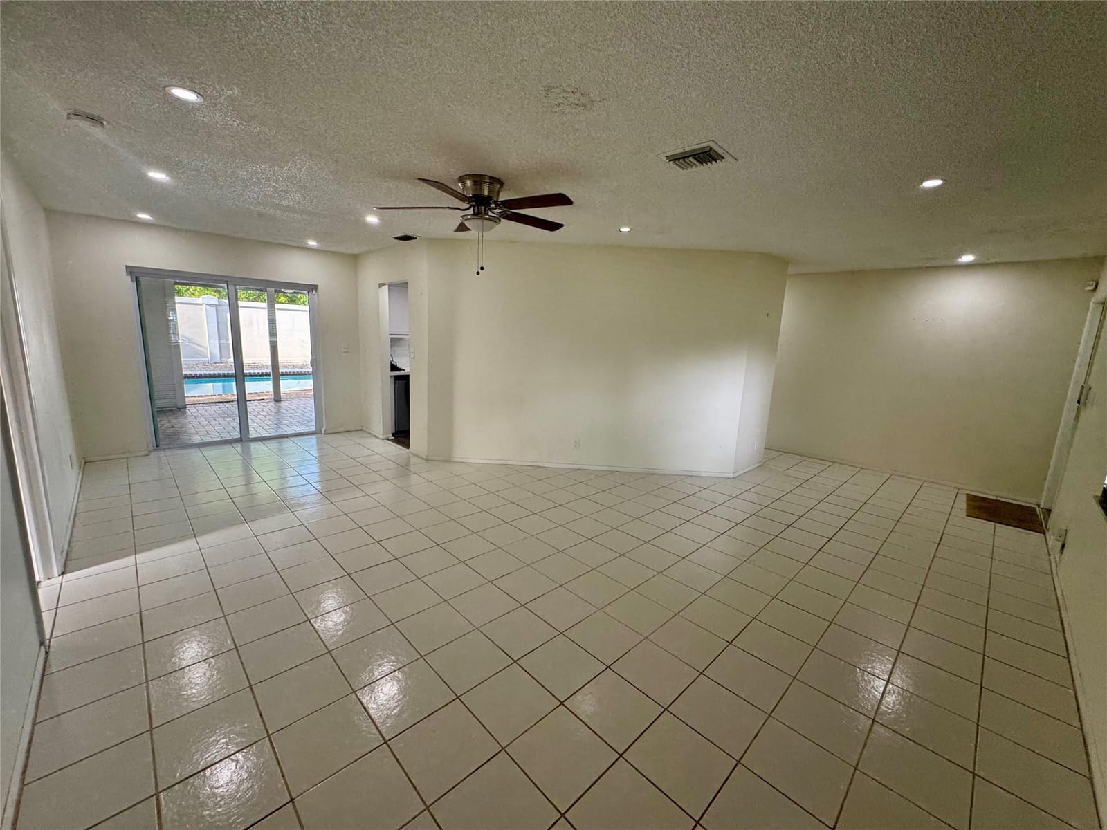 8100 NW 44th Court — photo 3