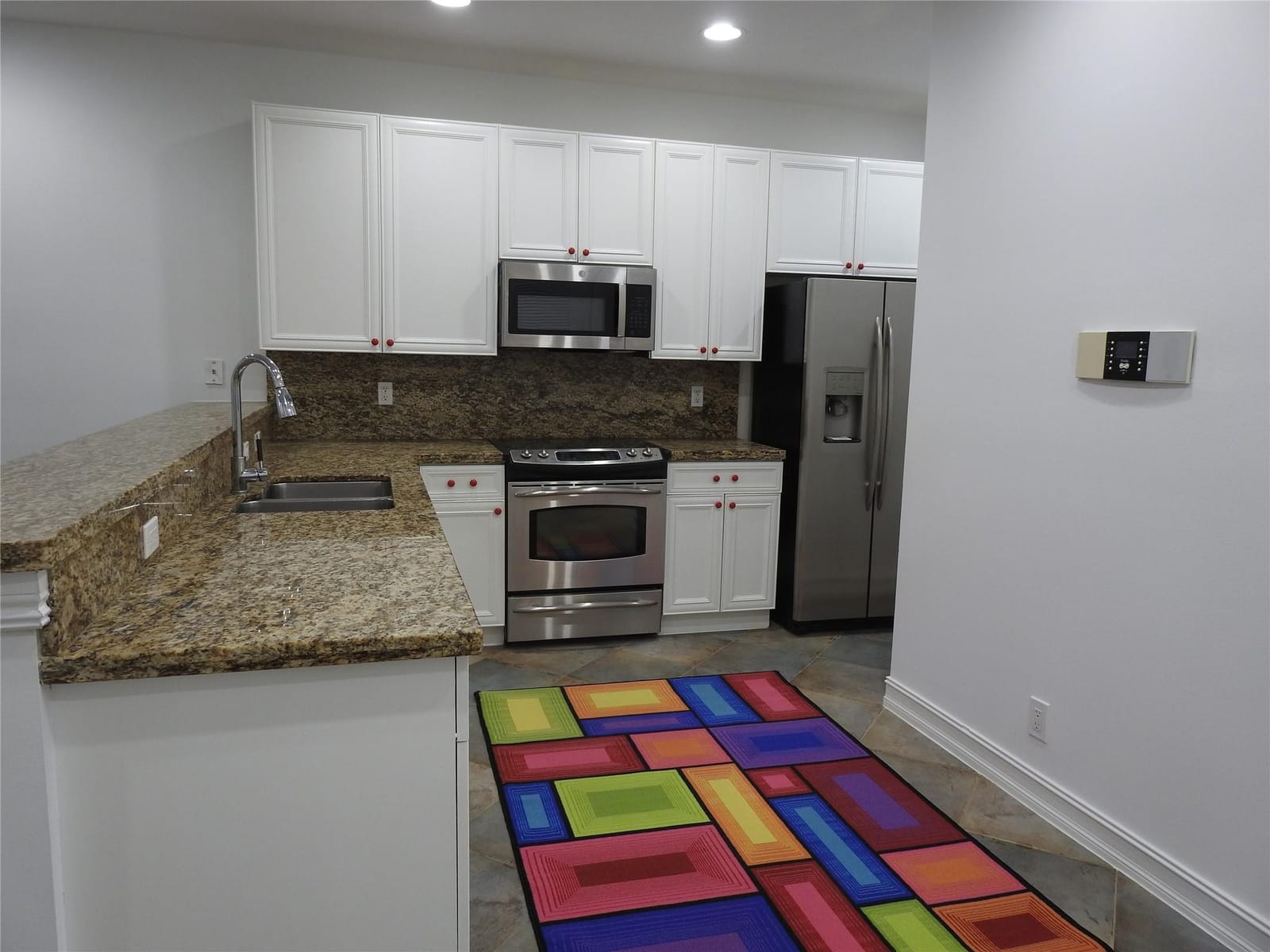 2299 NE 9th Avenue 2299 — photo 9
