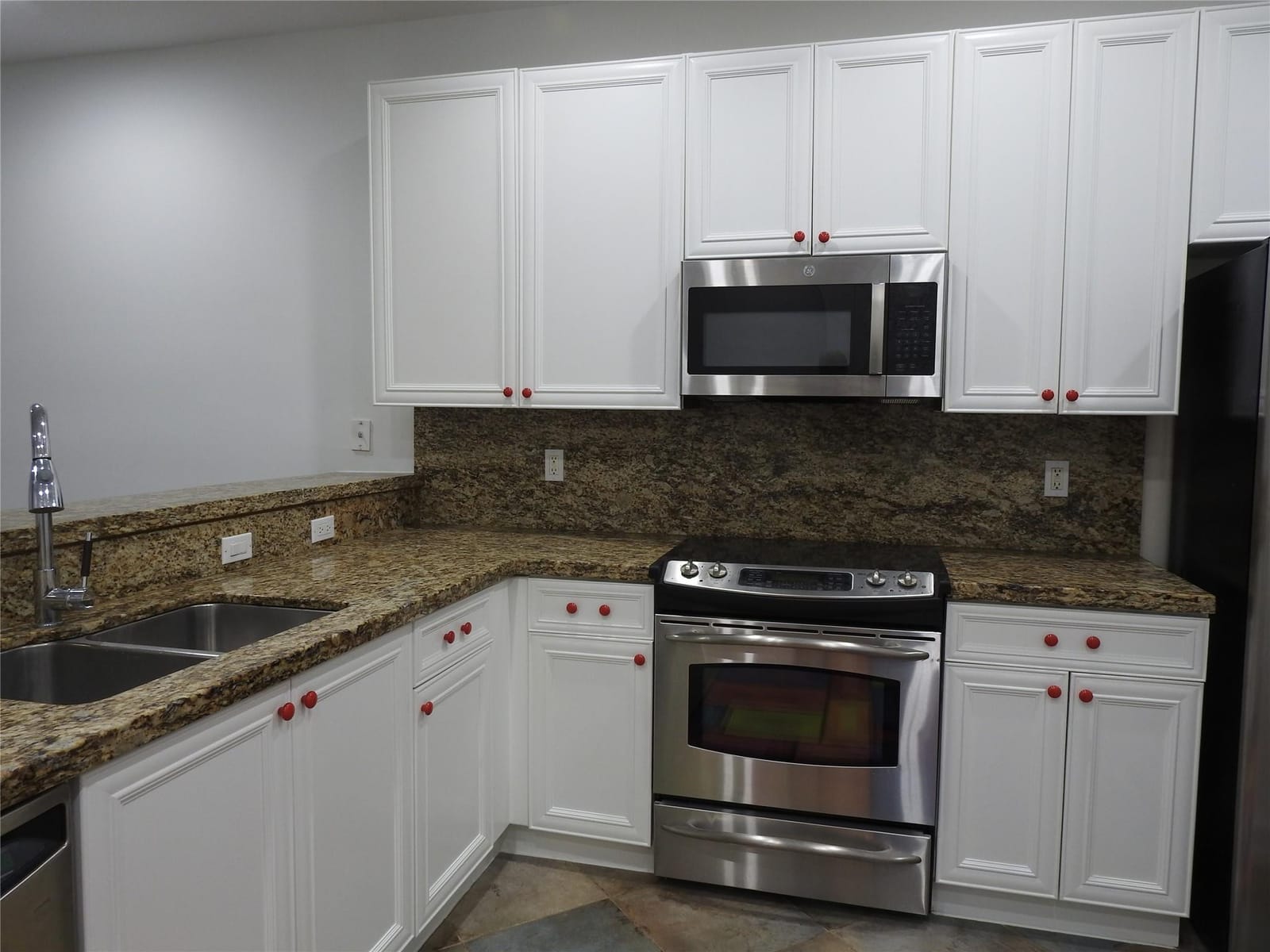 2299 NE 9th Avenue 2299 — photo 10