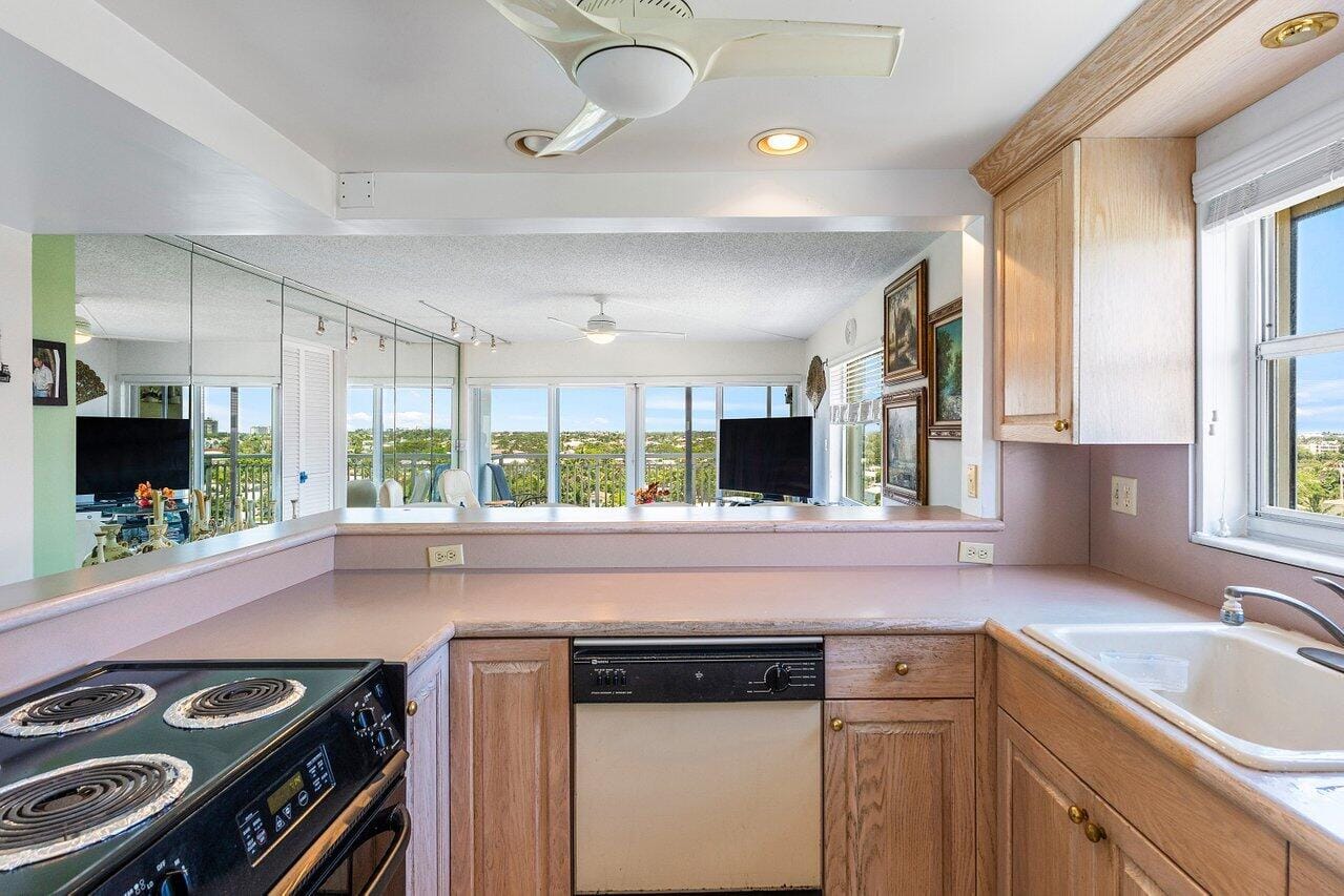 2611 N Riverside Drive 908, Pompano Beach, FL 33062 photo 15