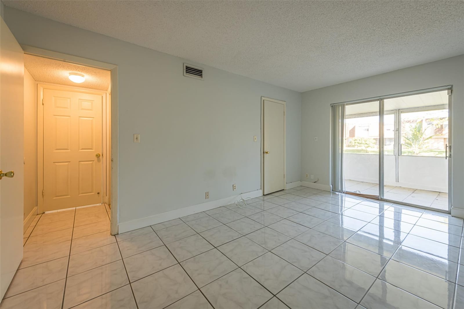 3541 NW 95th Terrace 201 — photo 11