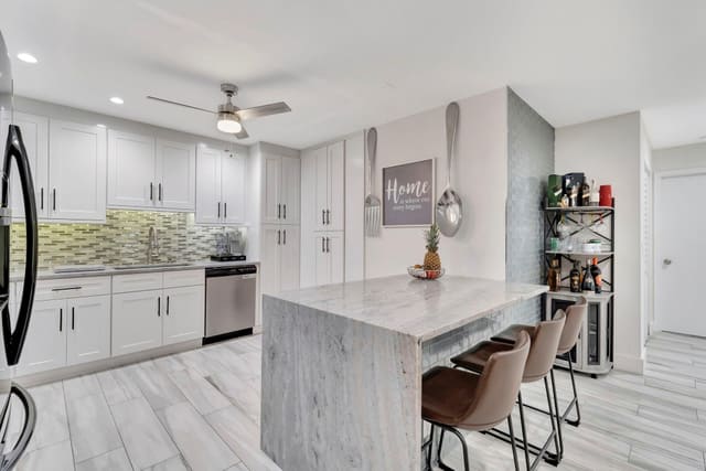 8051 Ambach Way 25-B, sold in Quadrille, Hypoluxo, FL