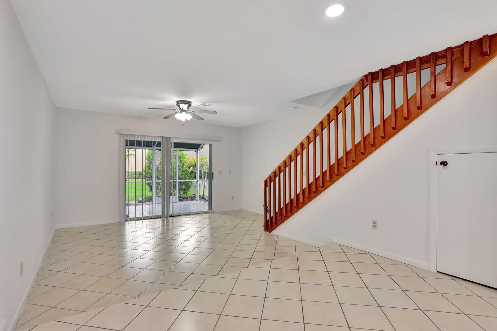 7084 Woodmont Avenue — photo 11