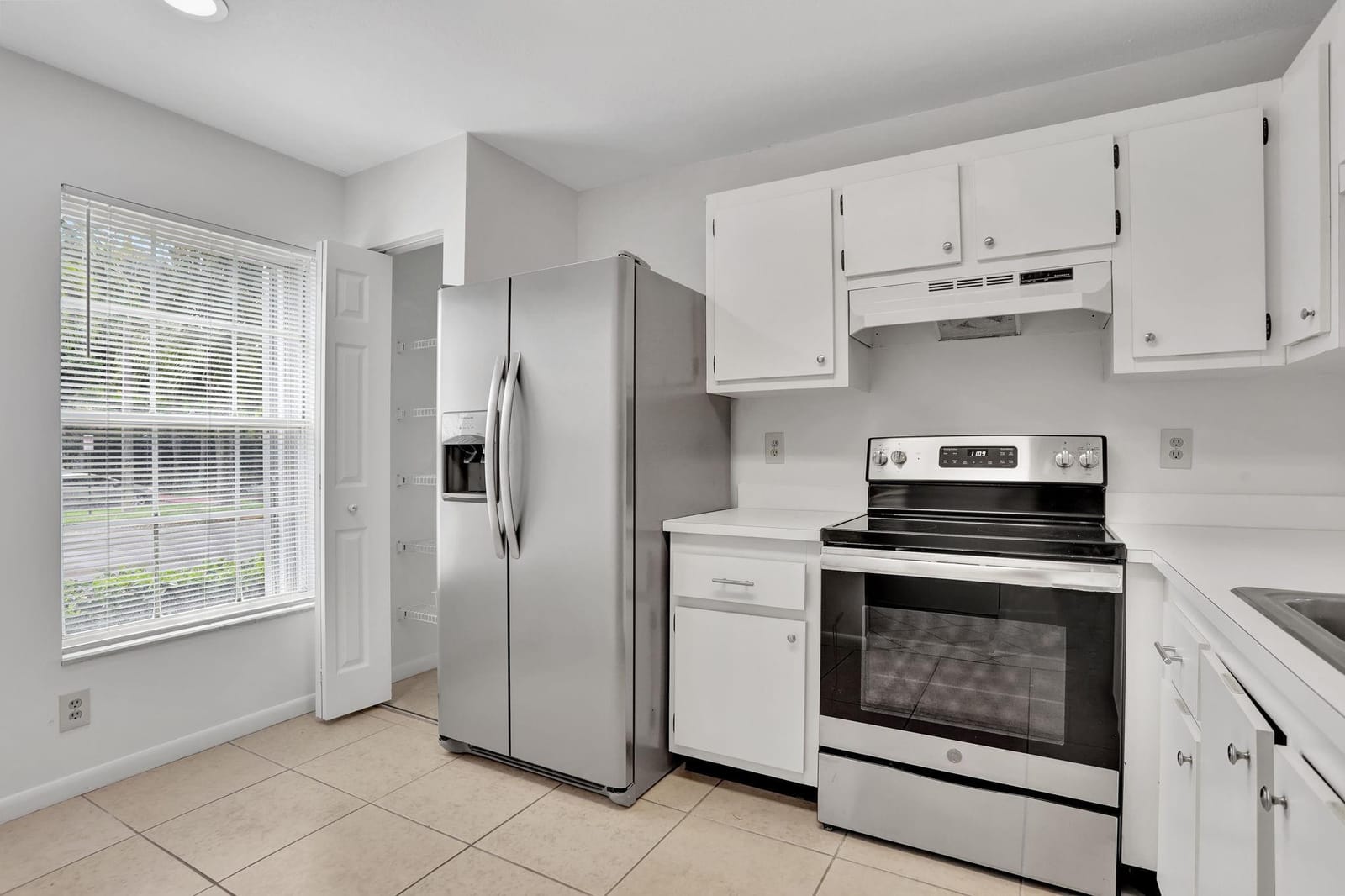 7084 Woodmont Avenue — photo 3