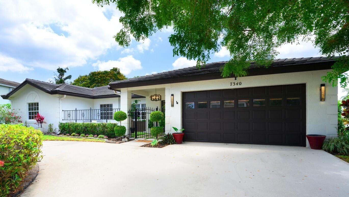 7340 Anadale Circle, Lake Worth, FL 33467