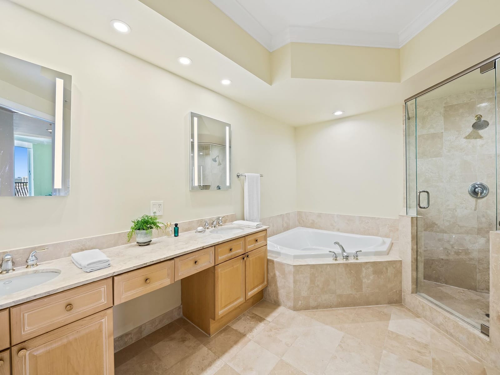 100 S Birch Road 1803, Fort Lauderdale, FL 33316 photo 16