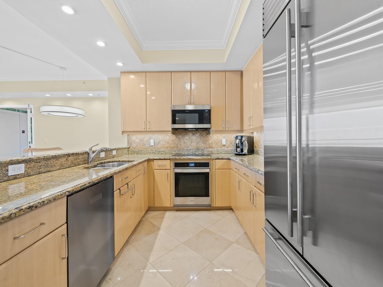 100 S Birch Road 1803 — photo 8
