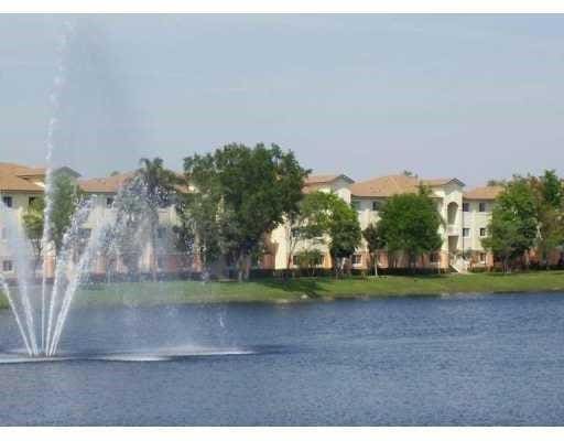 3650 N 56th Avenue 523, sold in Lakewood At Emerald Hills, Hollywood, FL