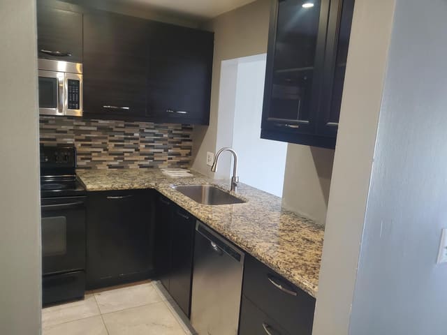 7410 Woodmont Terrace 208, Tamarac, FL 33321