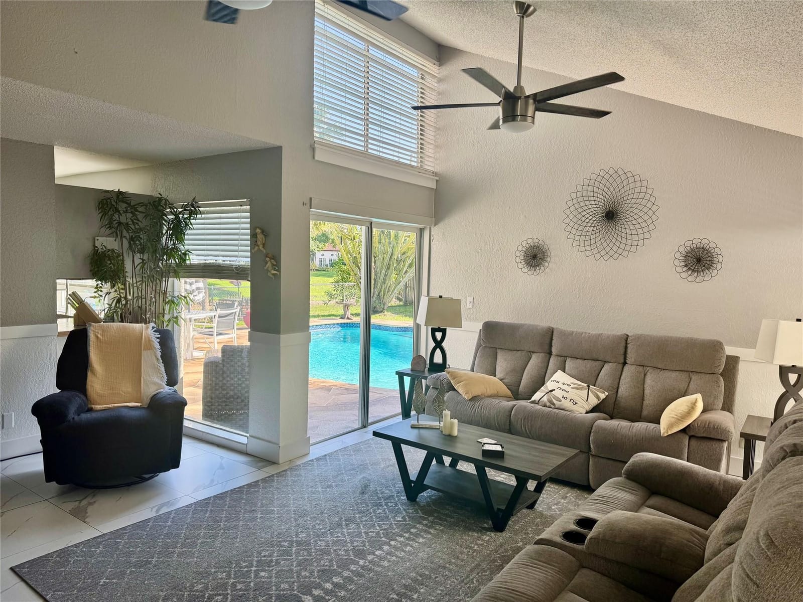 1167 NW 90th Lane — photo 3