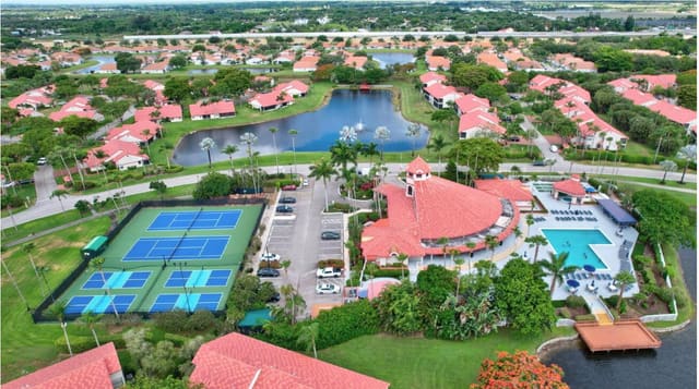 7644 Lexington Club Boulevard A, Delray Beach, FL 33446