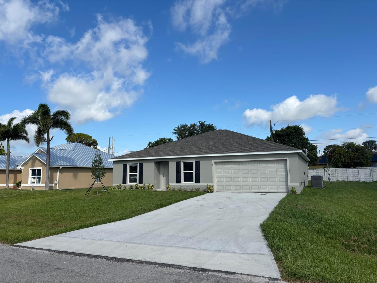 2082 SE Buttonwood Drive, Port St. Lucie, FL 34953