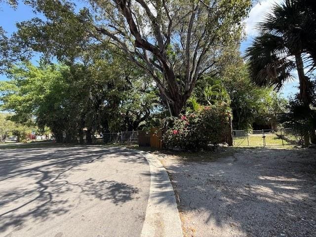 3340 SW 15th Avenue, Picket Lane, Fort Lauderdale, FL