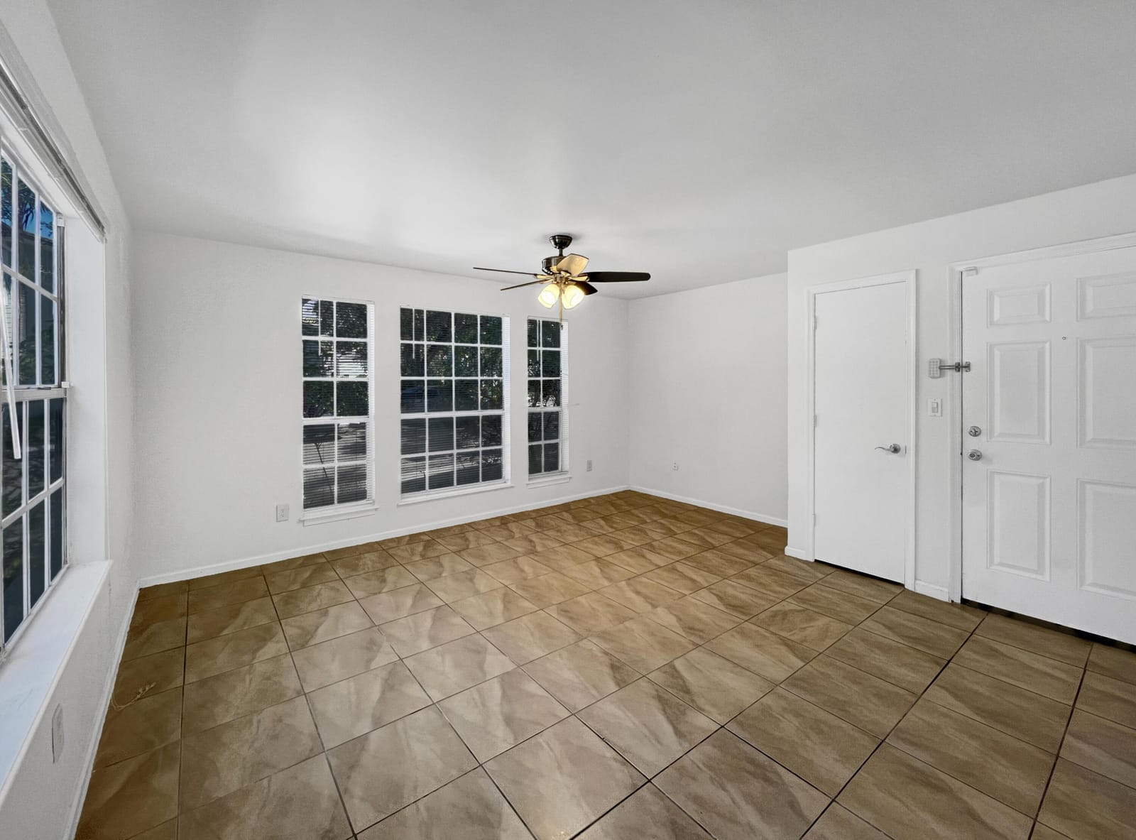 1050 Crystal Way G, Delray Beach, FL 33444 photo 4