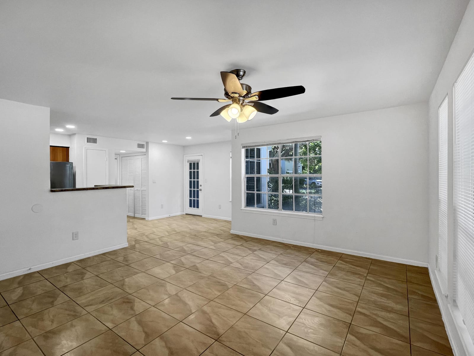 1050 Crystal Way G, Delray Beach, FL 33444 photo 6