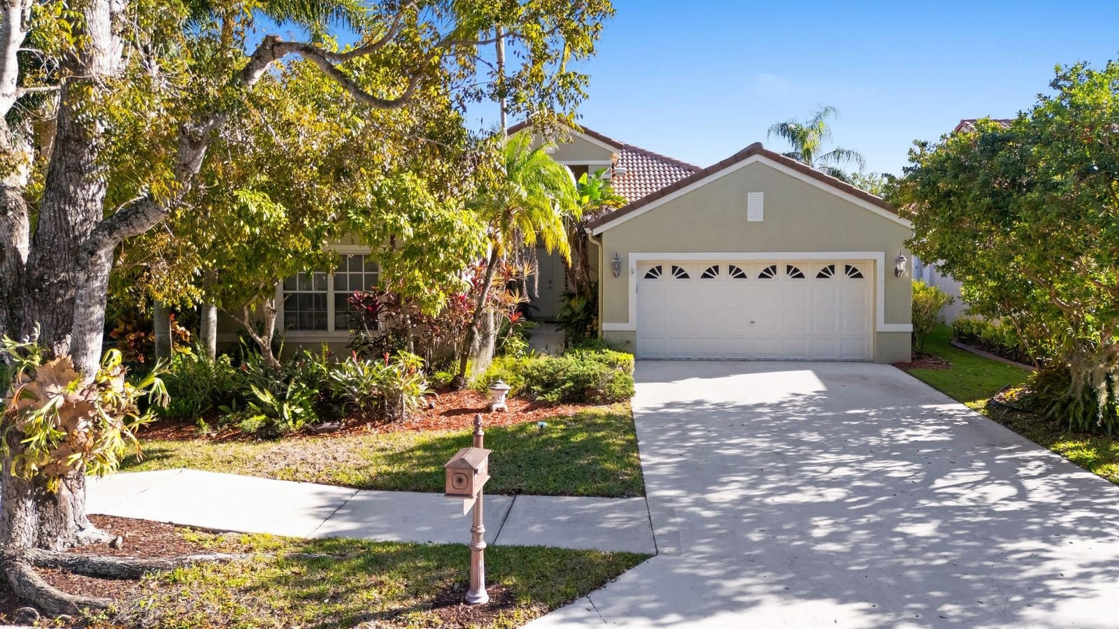 189 Cameron Drive, Weston, FL 33326