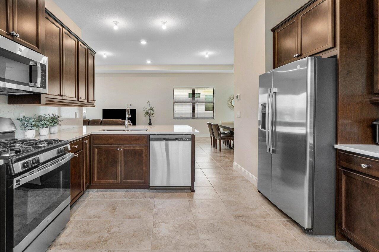 4817 Saint Armands Way — photo 9